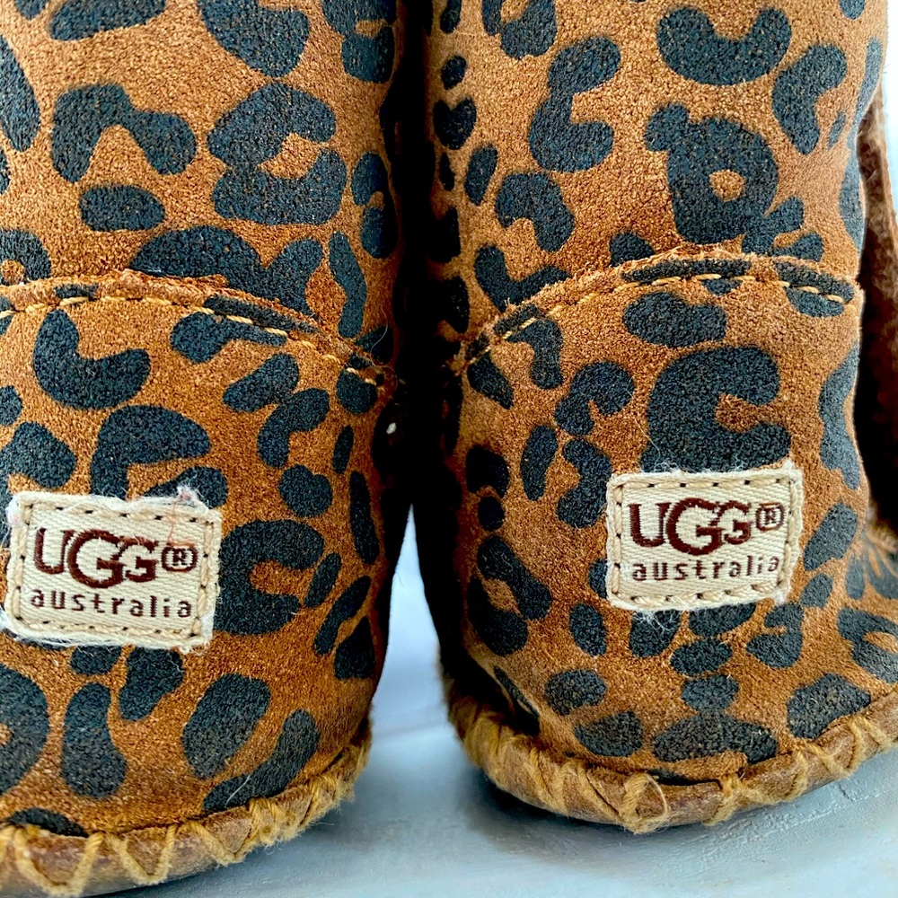 - Leopard print toddler Ugg